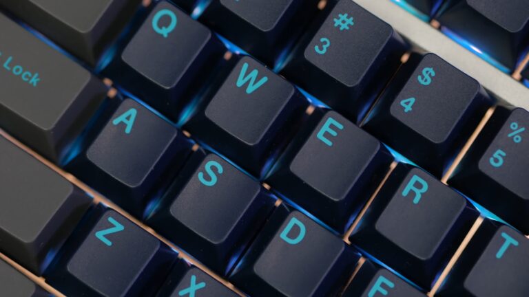 W Key Not Working? Take These Actions To Solve It - Alt Gov