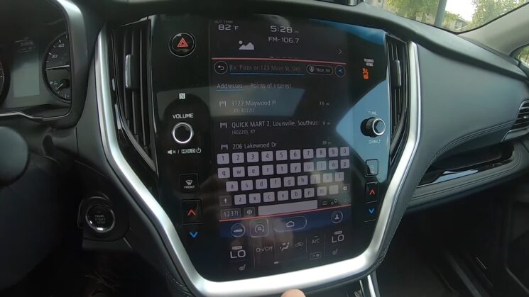 What is Apple CarPlay